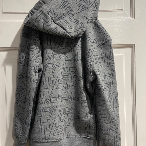 Boys Jordan Take Flight Pullover Hoodie Size 6-7 - Picture 3 of 5